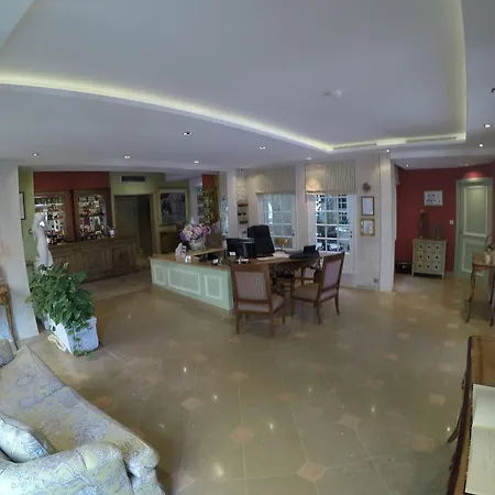 Le Relais Medicis 4* Párizs