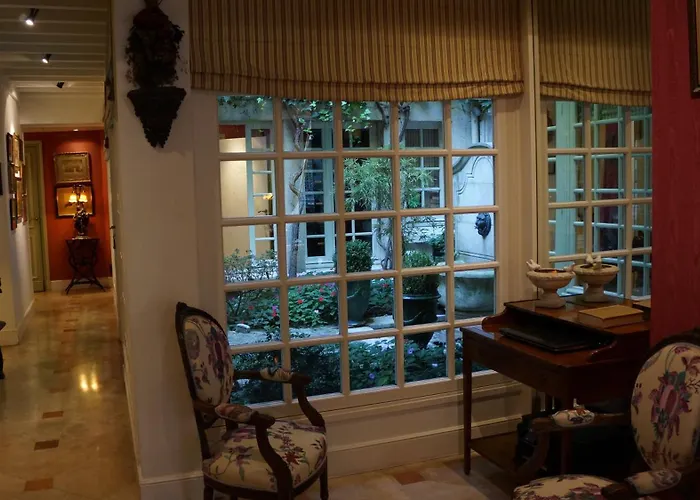 Le Relais Médicis Hotel 4*