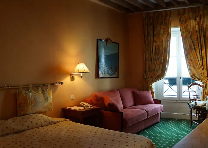 Le Relais Médicis Hotel 4*