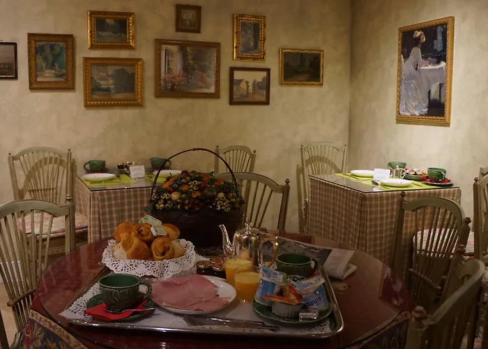 מלון Le Relais Medicis פריז
