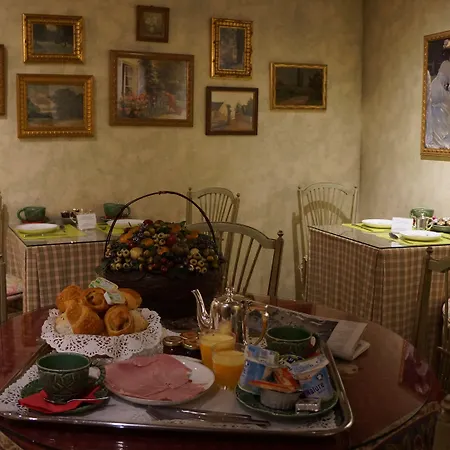 Hotel Le Relais Medicis Paris