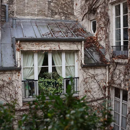 Hotel Le Relais Medicis 4*