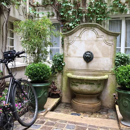 Le Relais Medicis Paris